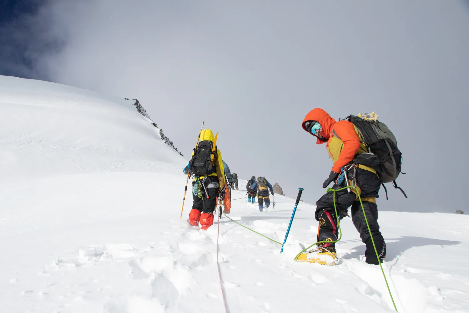 ZHE Travels | Ladakh Winter Trek Activity