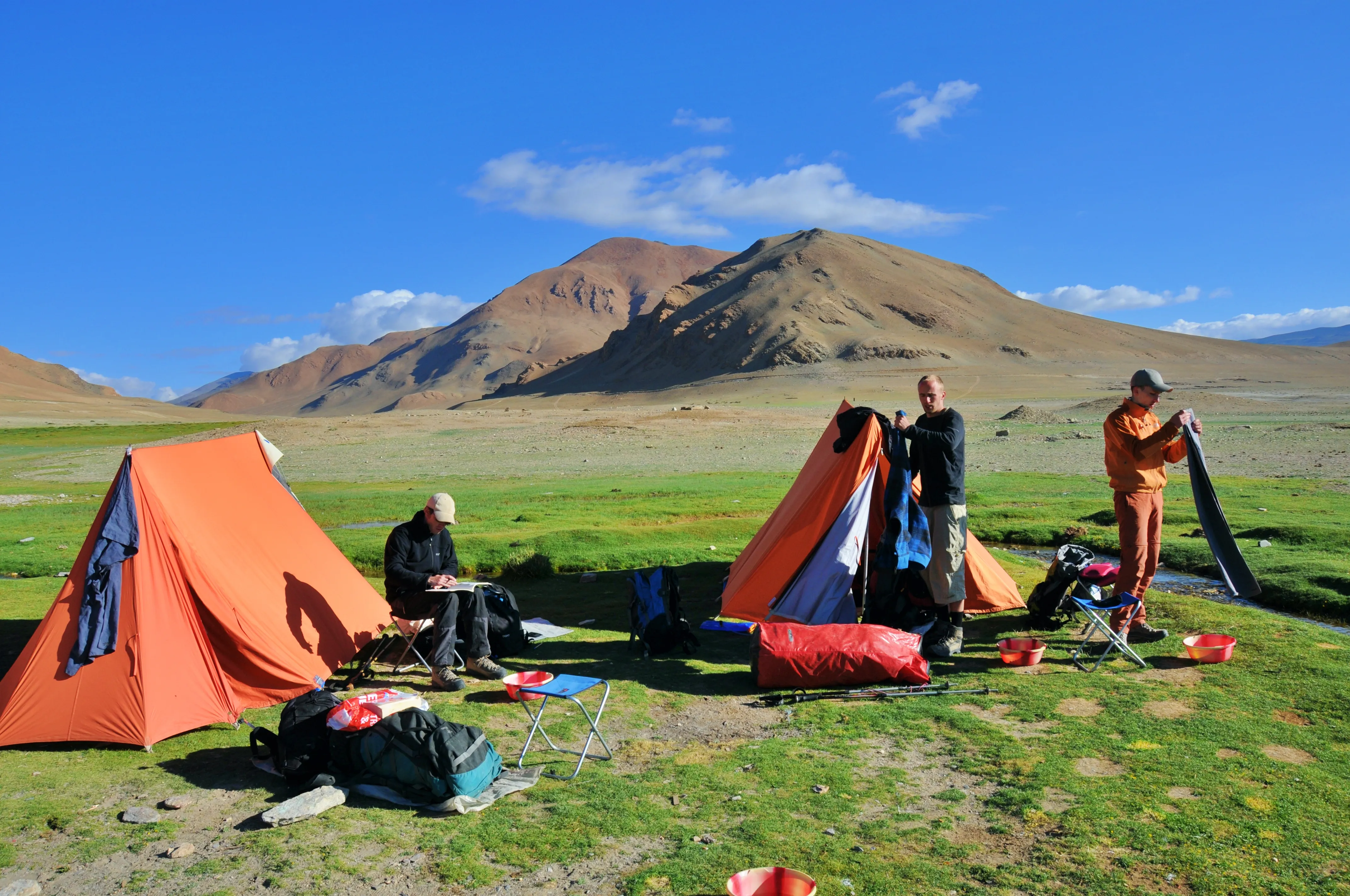 ZHE Travels | Trekking Activities